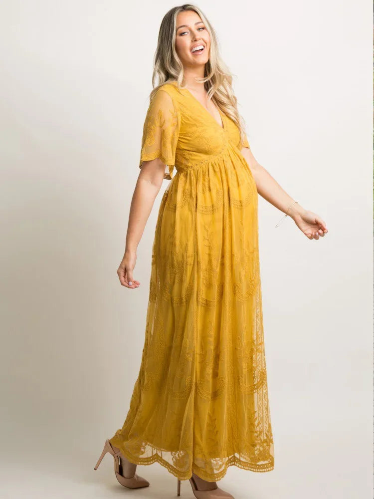 Robe de maternité longue en dentelle florale et mousseline – Col en V