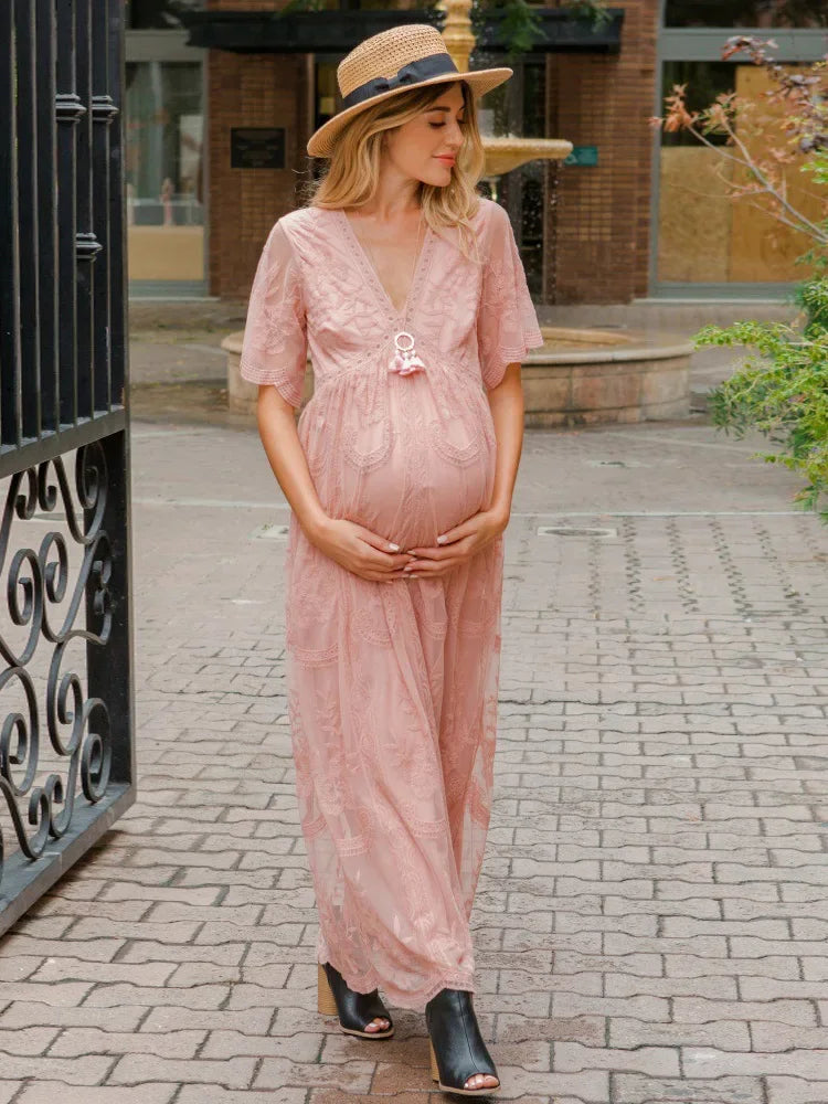 Robe de maternité longue en dentelle florale et mousseline – Col en V