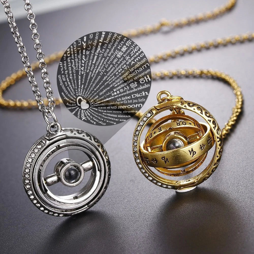 Collier projection « Je t'aime » SAYELLA en 100 langues – Un cadeau romantique et intemporel