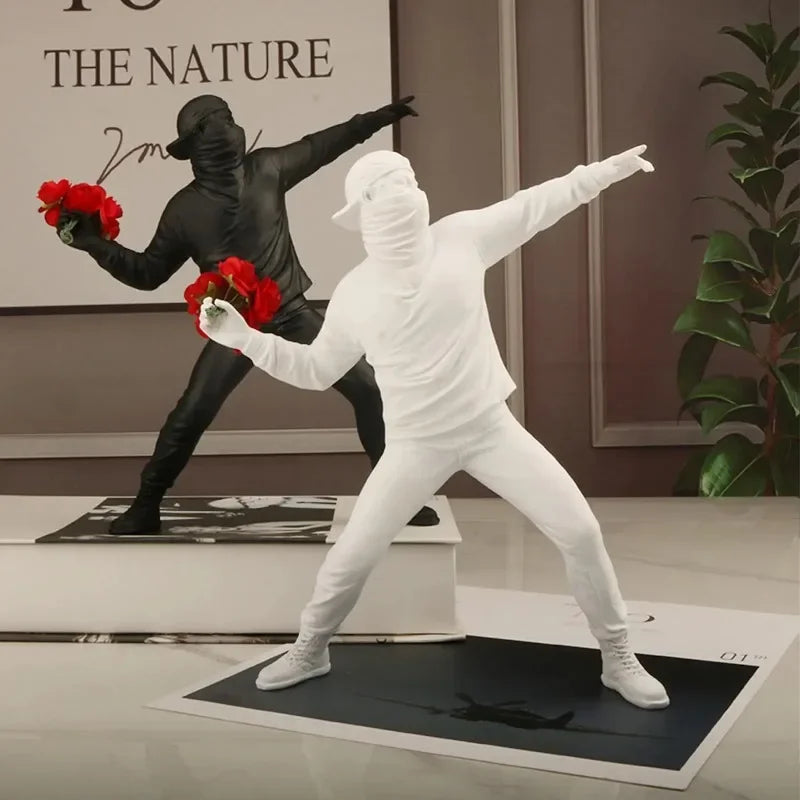 Sculpture de lanceur de fleurs de Banksy / Art moderne en résine pour la décoration