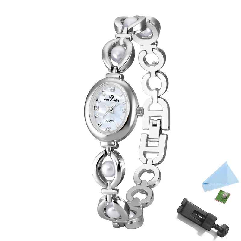 Montre bracelet en perles LUMÉA avec une touche dorée